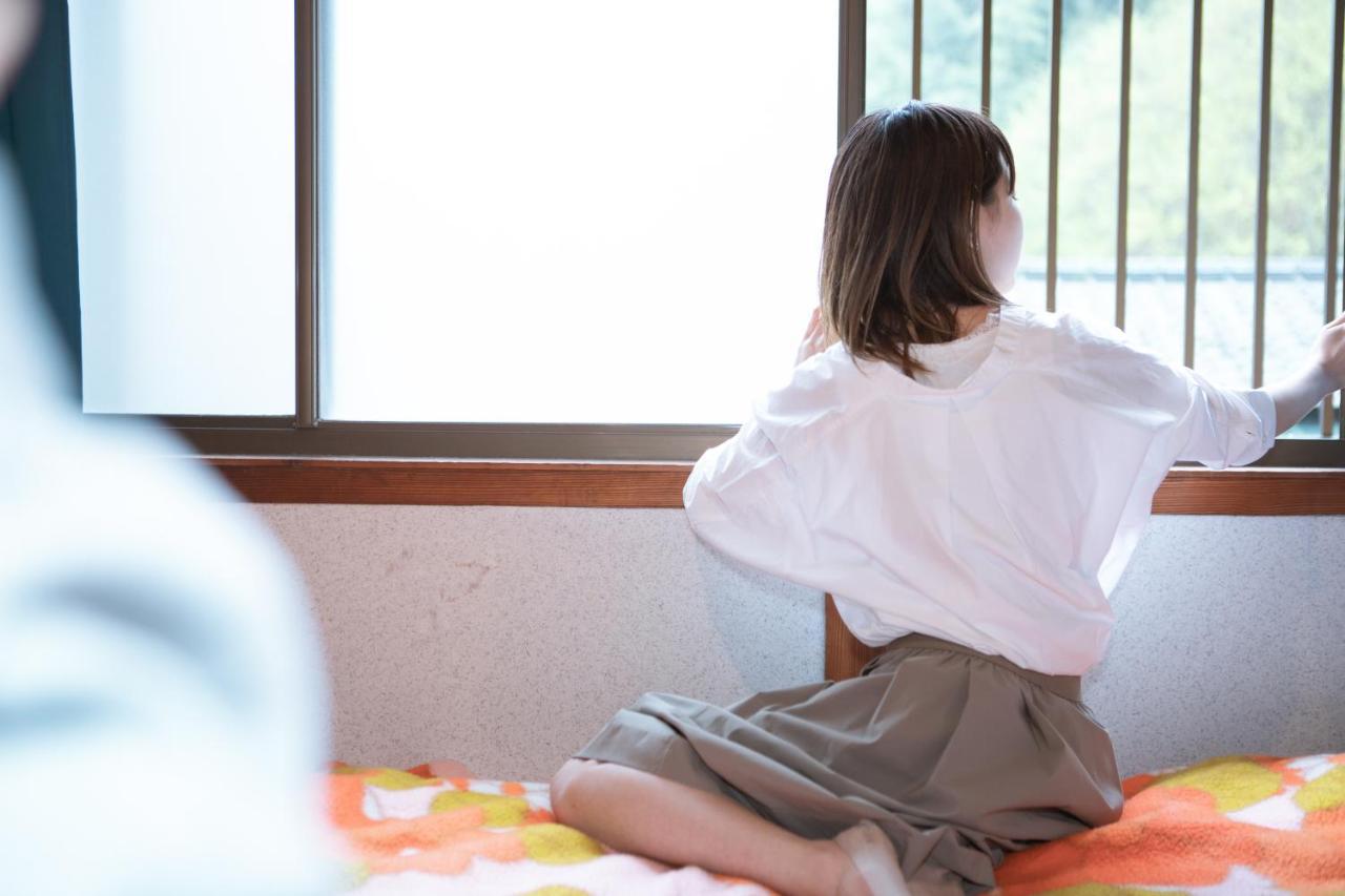 四国旅行のhub拠点 古民家ゲストハウス Heso Camp Miyoshi  Esterno foto
