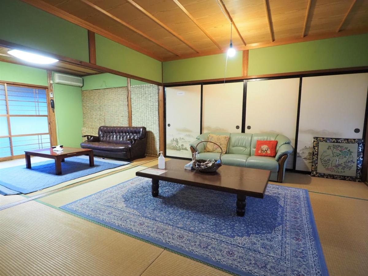 四国旅行のhub拠点 古民家ゲストハウス Heso Camp Miyoshi  Esterno foto