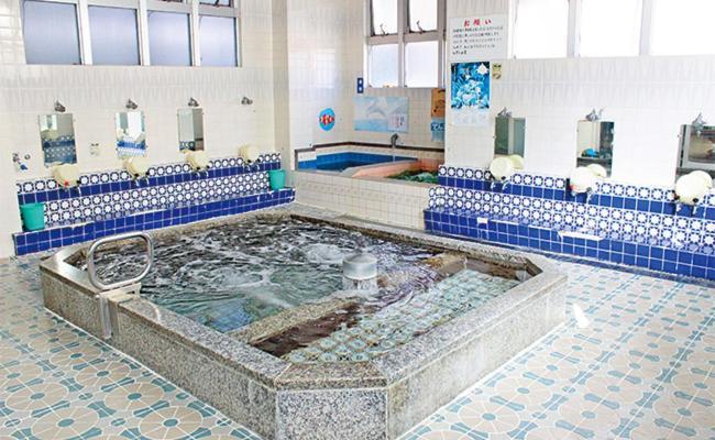 四国旅行のhub拠点 古民家ゲストハウス Heso Camp Miyoshi  Esterno foto