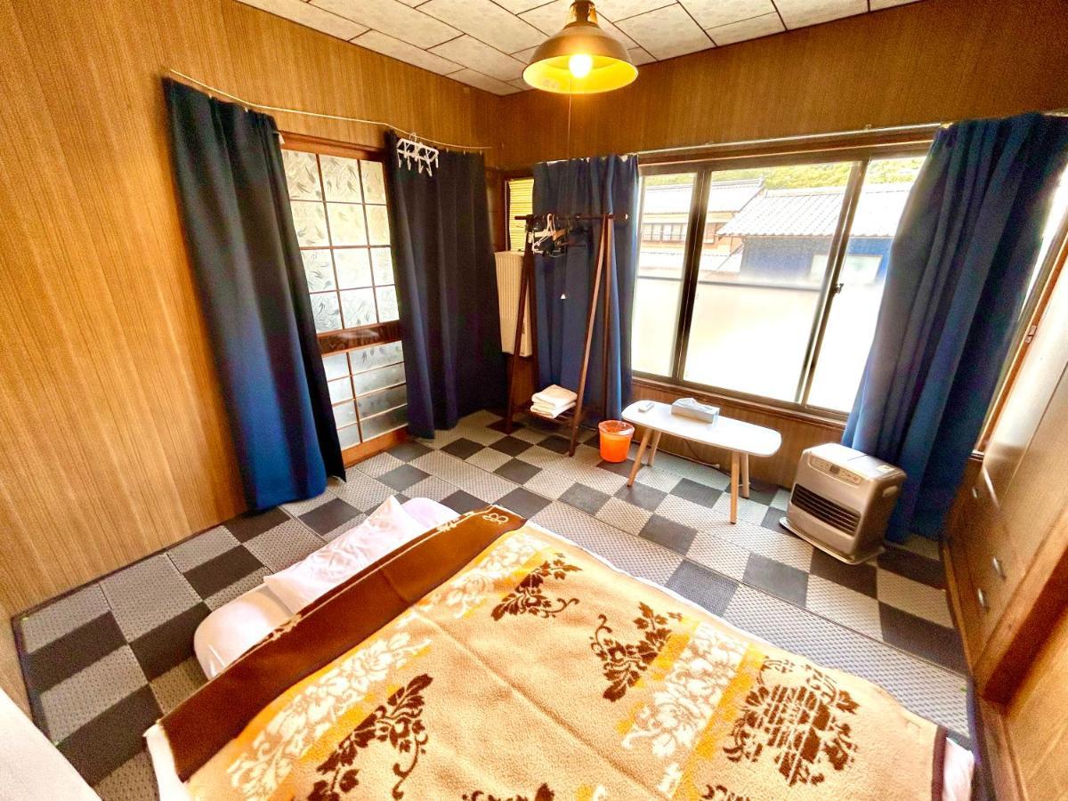 四国旅行のhub拠点 古民家ゲストハウス Heso Camp Miyoshi  Esterno foto