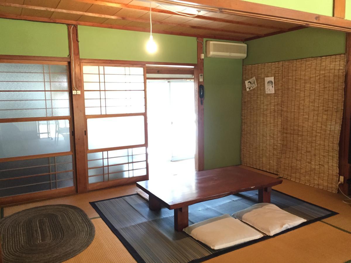 四国旅行のhub拠点 古民家ゲストハウス Heso Camp Miyoshi  Esterno foto