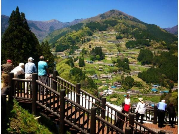 四国旅行のhub拠点 古民家ゲストハウス Heso Camp Miyoshi  Esterno foto